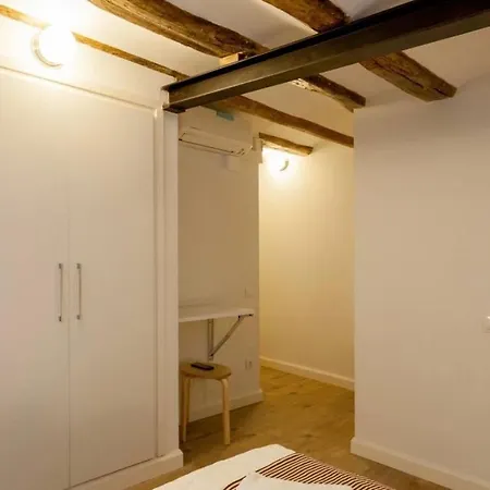 Antique Soul & Ramblas Apartment